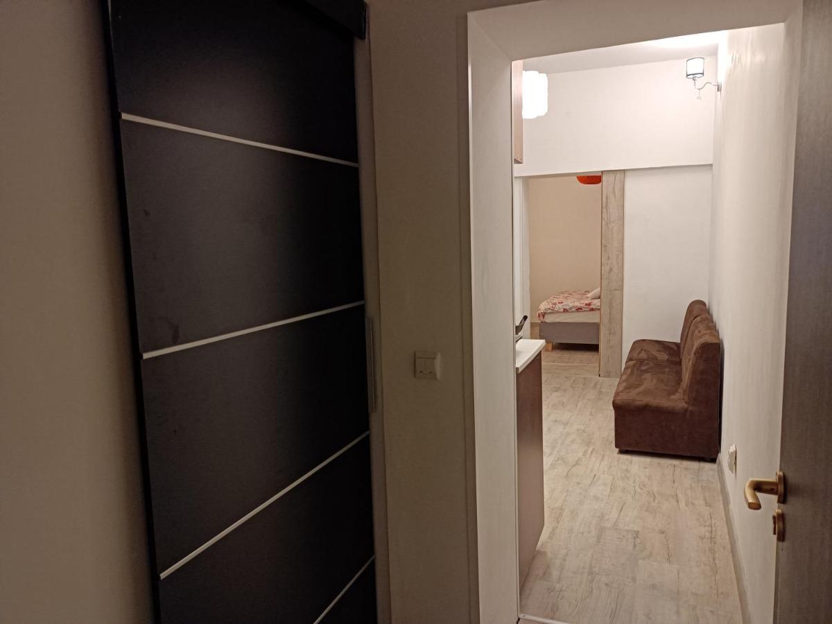 Lux Apartament In The Bubble Of Piata Romana Bukarest Exteriör bild